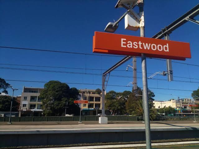 Spacious Private Minutes Away From Eastwood