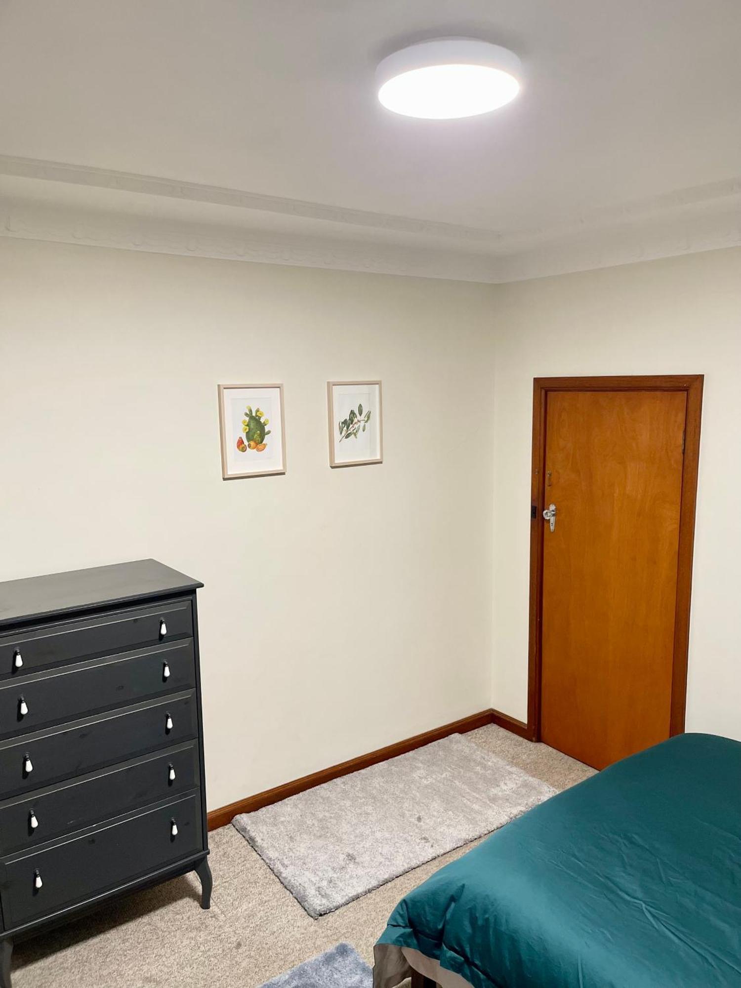 Spacious Private Minutes Away From Eastwood Homestay *