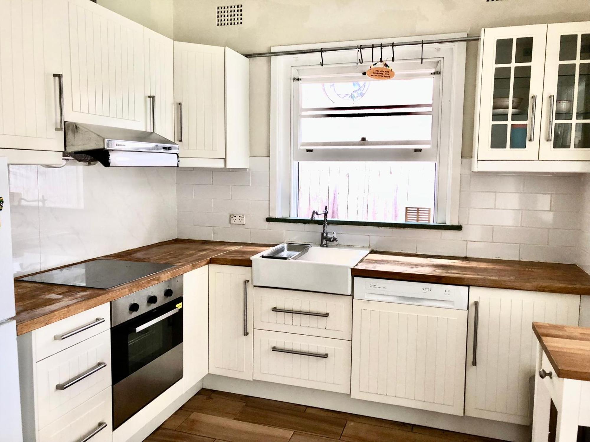 Spacious Private Minutes Away From Eastwood * Sydney