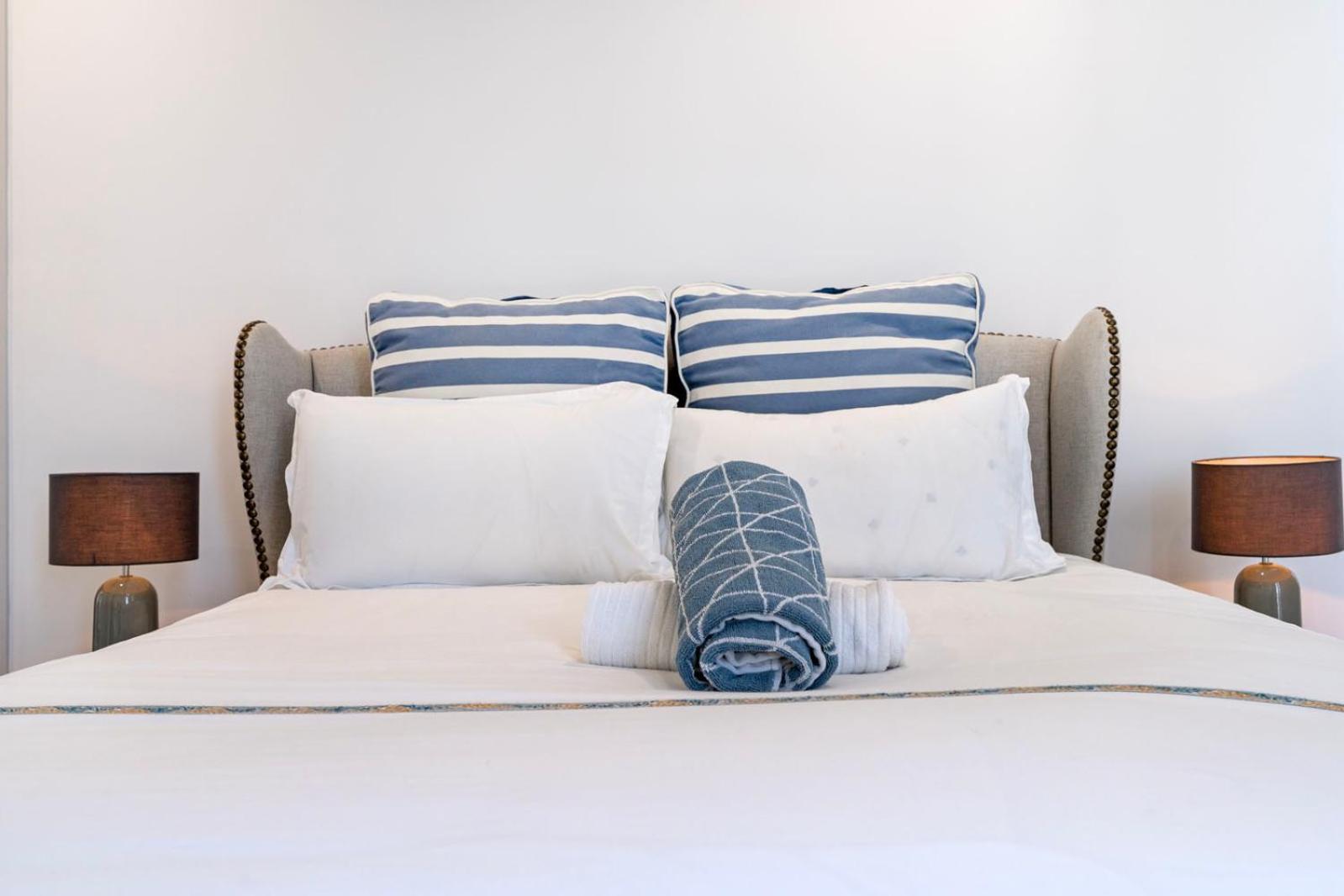 Stylish 3br With Pool & Gym Next To Mascot Station
