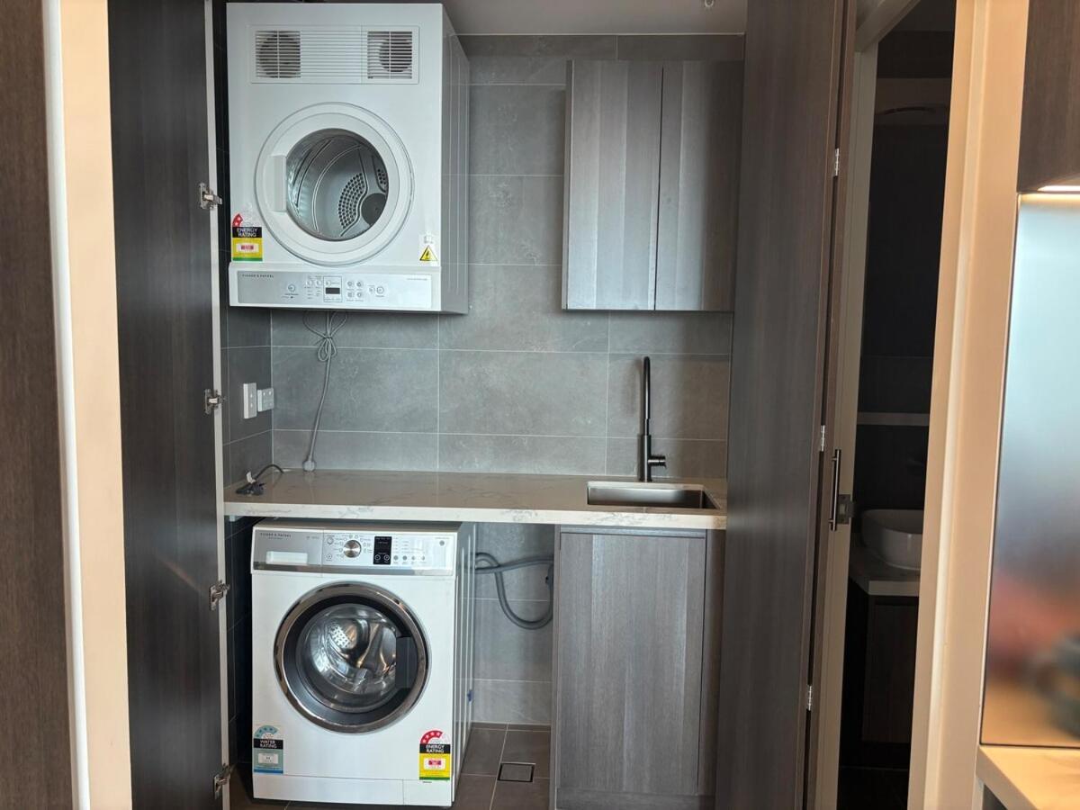 Apartment Modem Stylish 2 Bedroom Op *