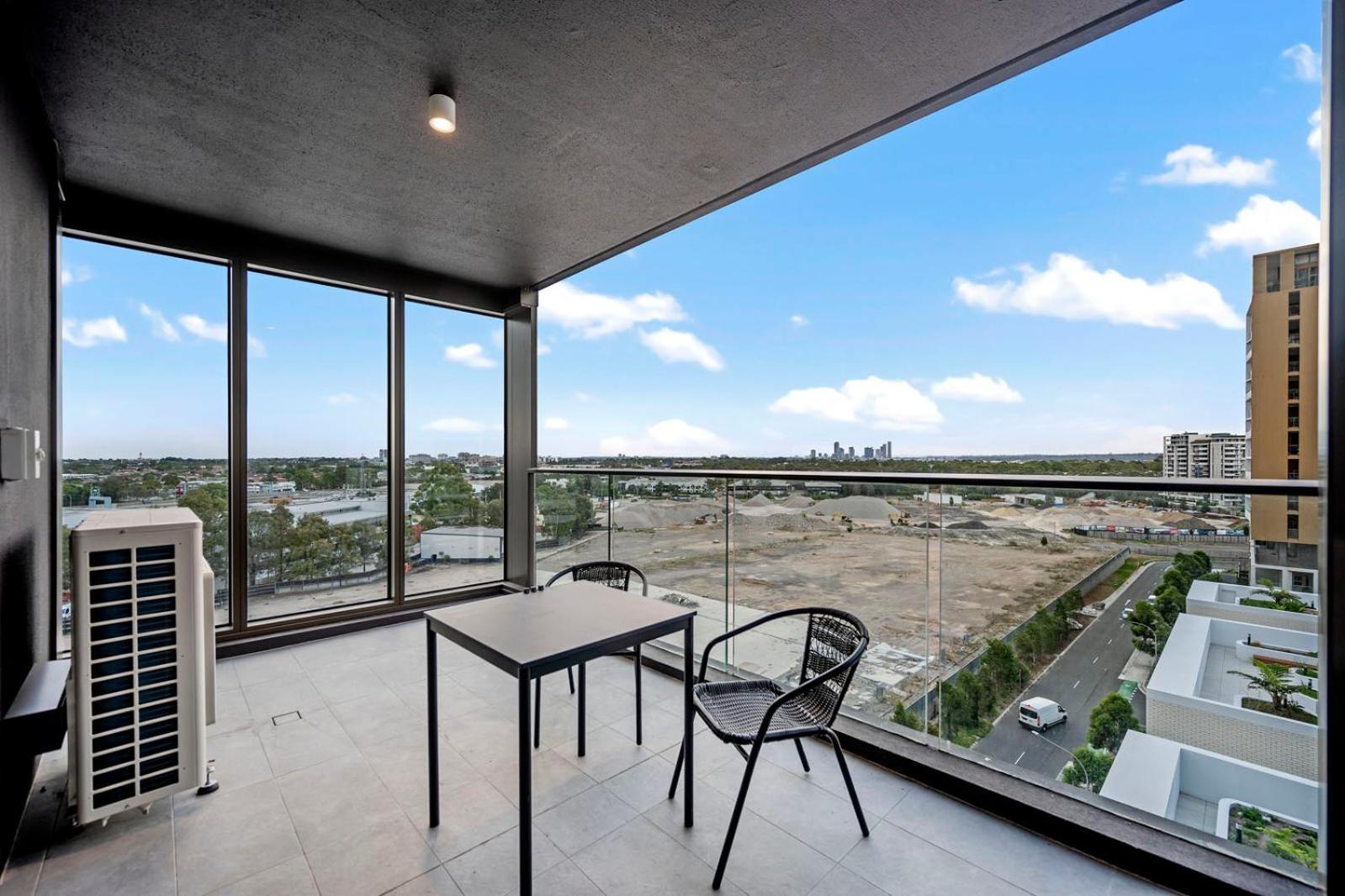 Modem Stylish 2 Bedroom Op Apartment Sydney