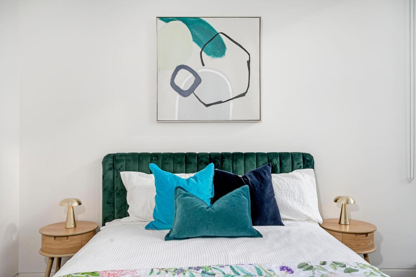 Modem Stylish 2 Bedroom Op * Sydney