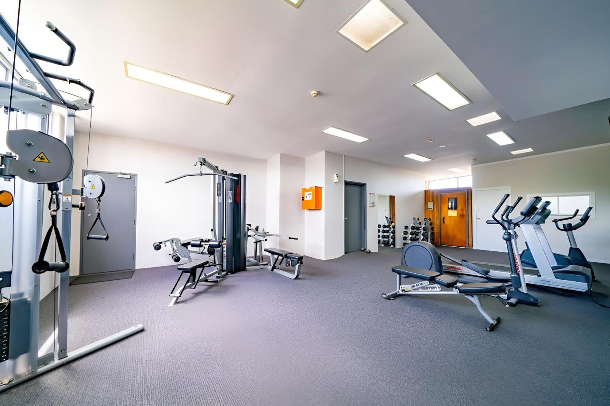 Bright 1br With On-site Gym I Sauna I Pool And Parking Apartment *