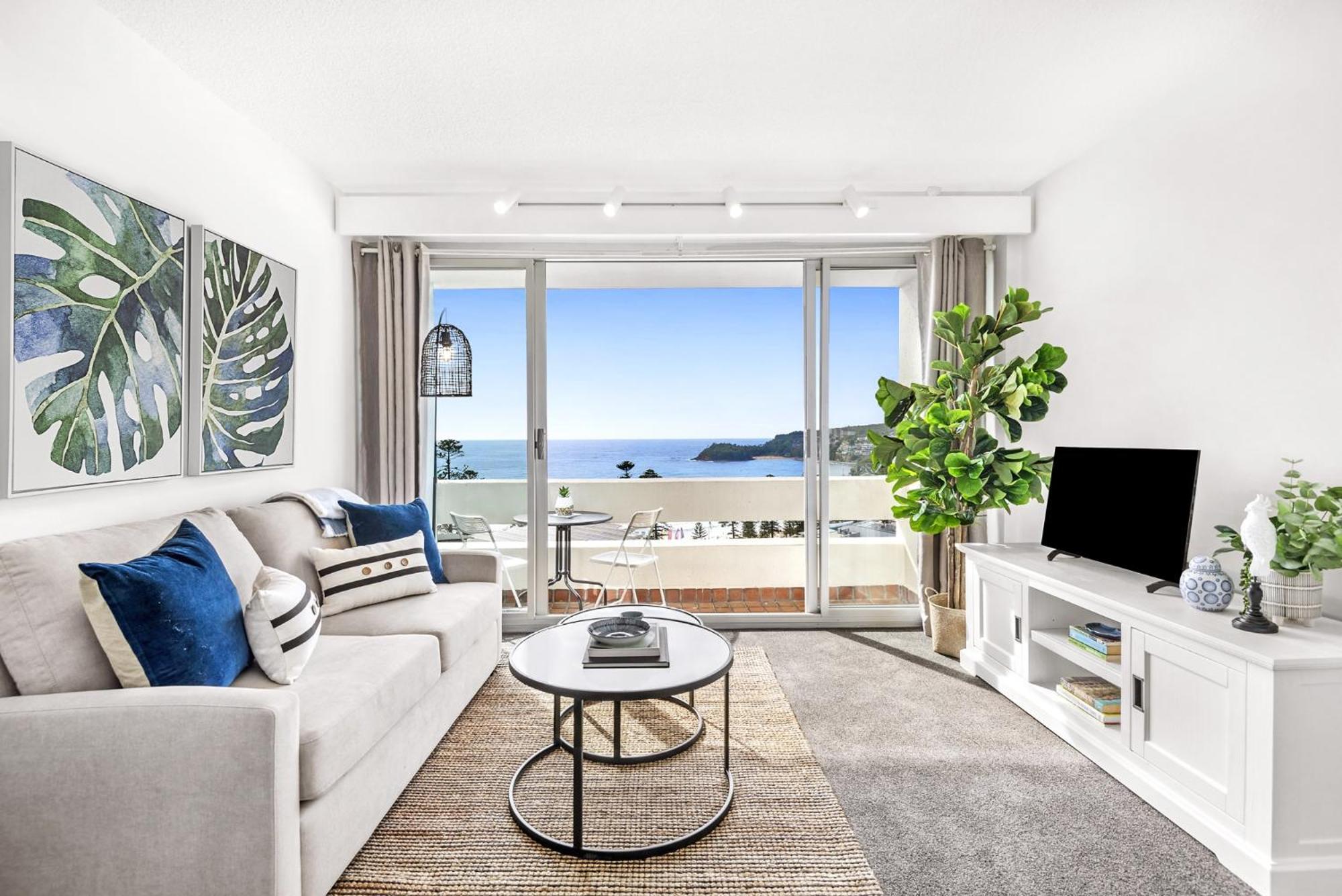 Stunning Ocean Views With Manly At Your Doorstep *