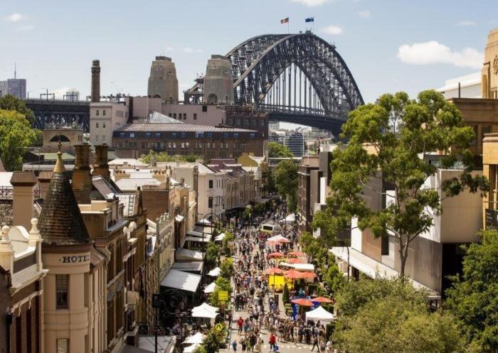 Urban Retreat Near Harbour * Sidney