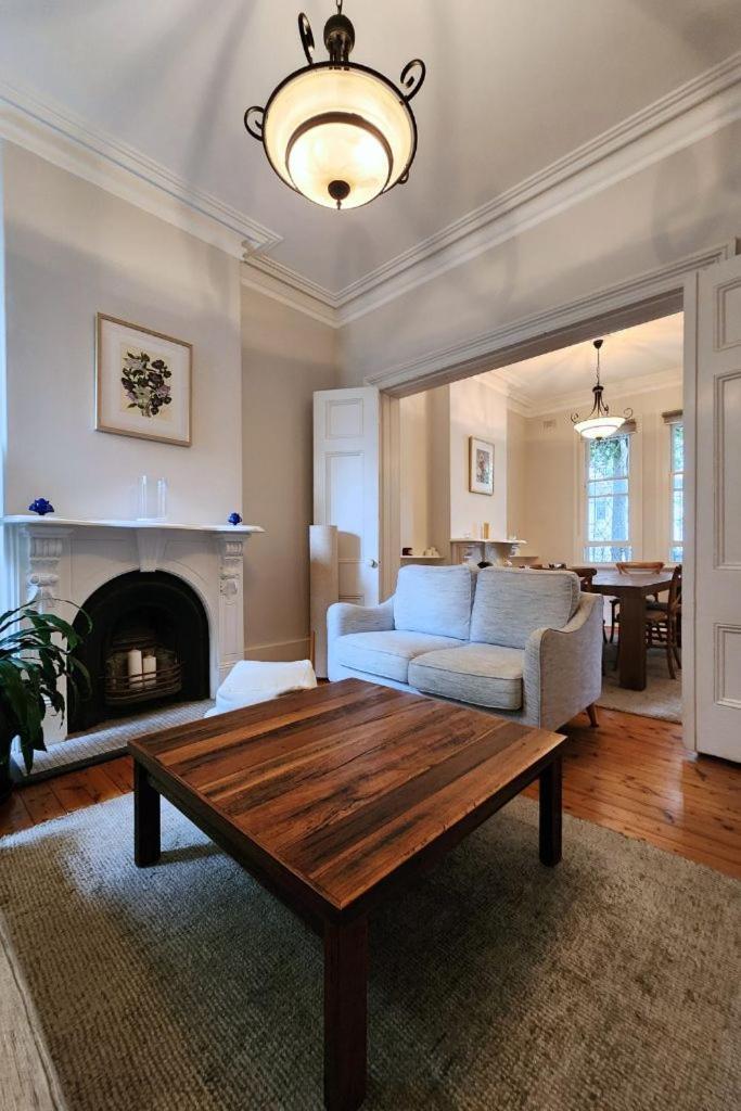 Discover Paddington - Charming 2-bed House Holiday home *