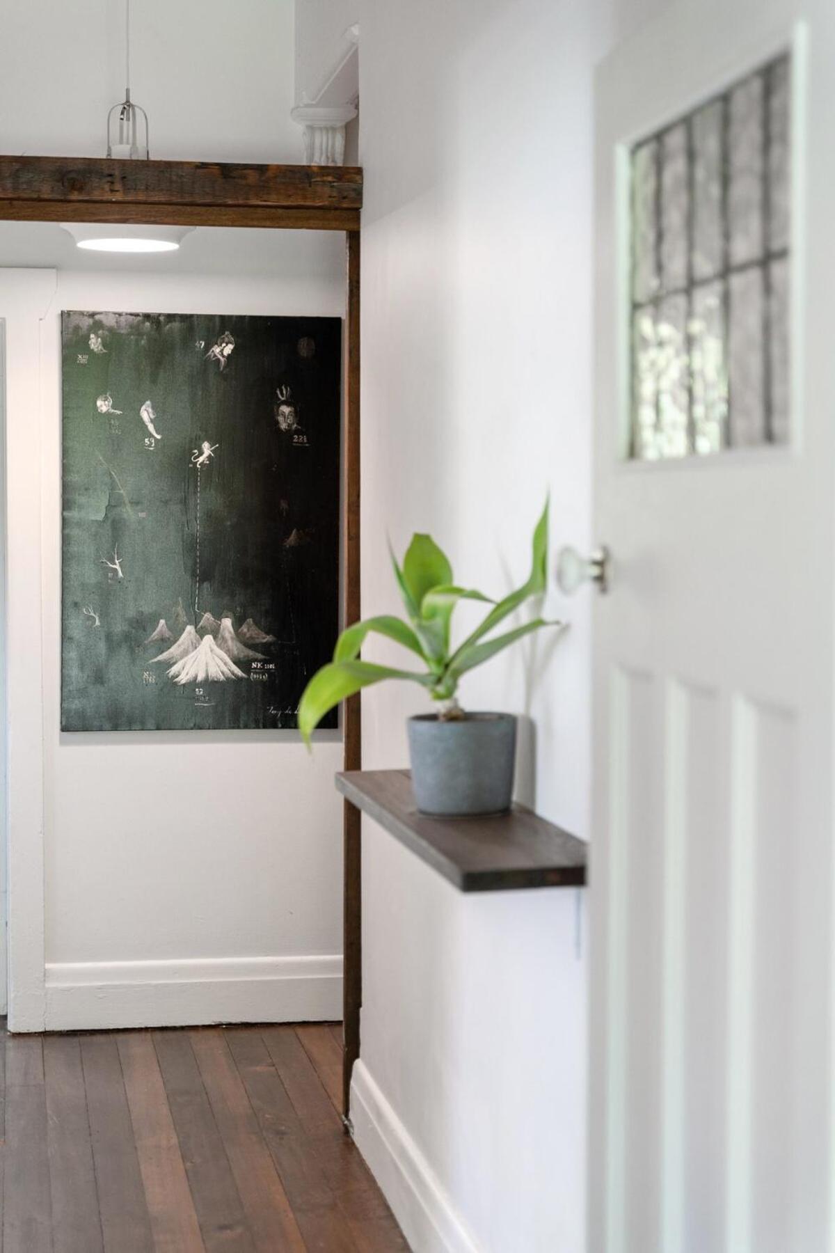 Spacious Garden Retreat-opposite Centennial Park! *