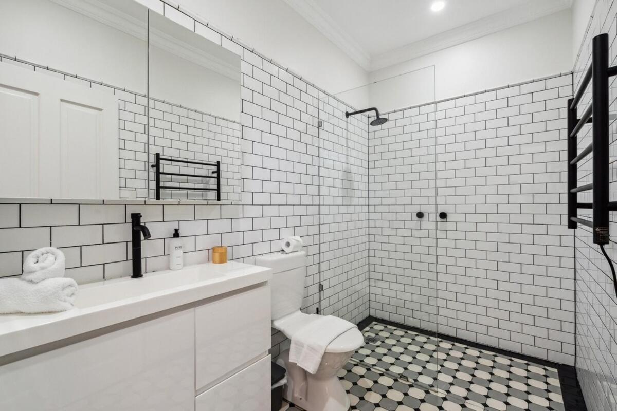 Spacious Garden Retreat-opposite Centennial Park! Holiday home *