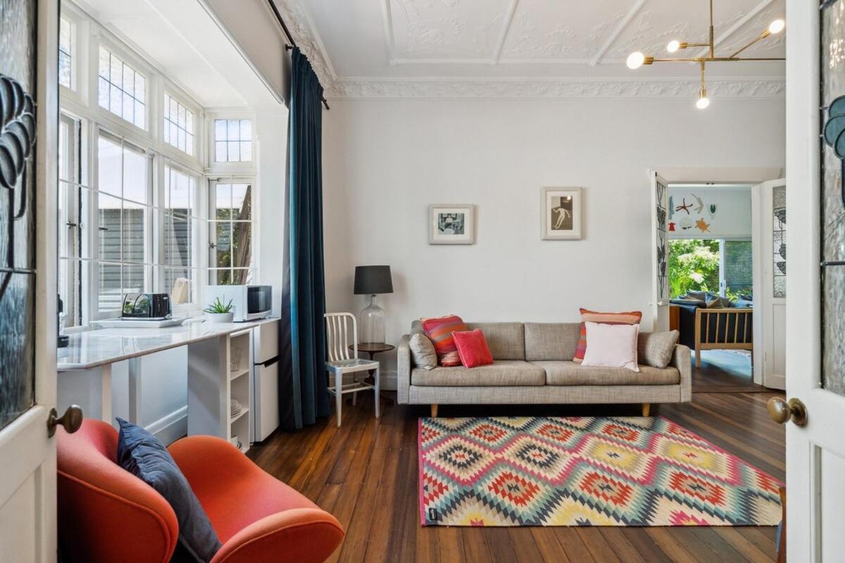 Spacious Garden Retreat-opposite Centennial Park! Holiday home Sydney
