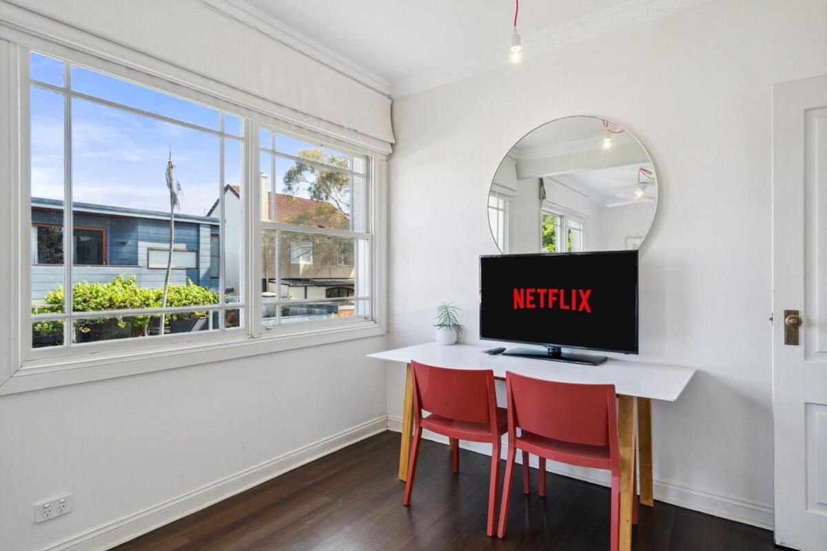 Spacious Garden Retreat-opposite Centennial Park! *