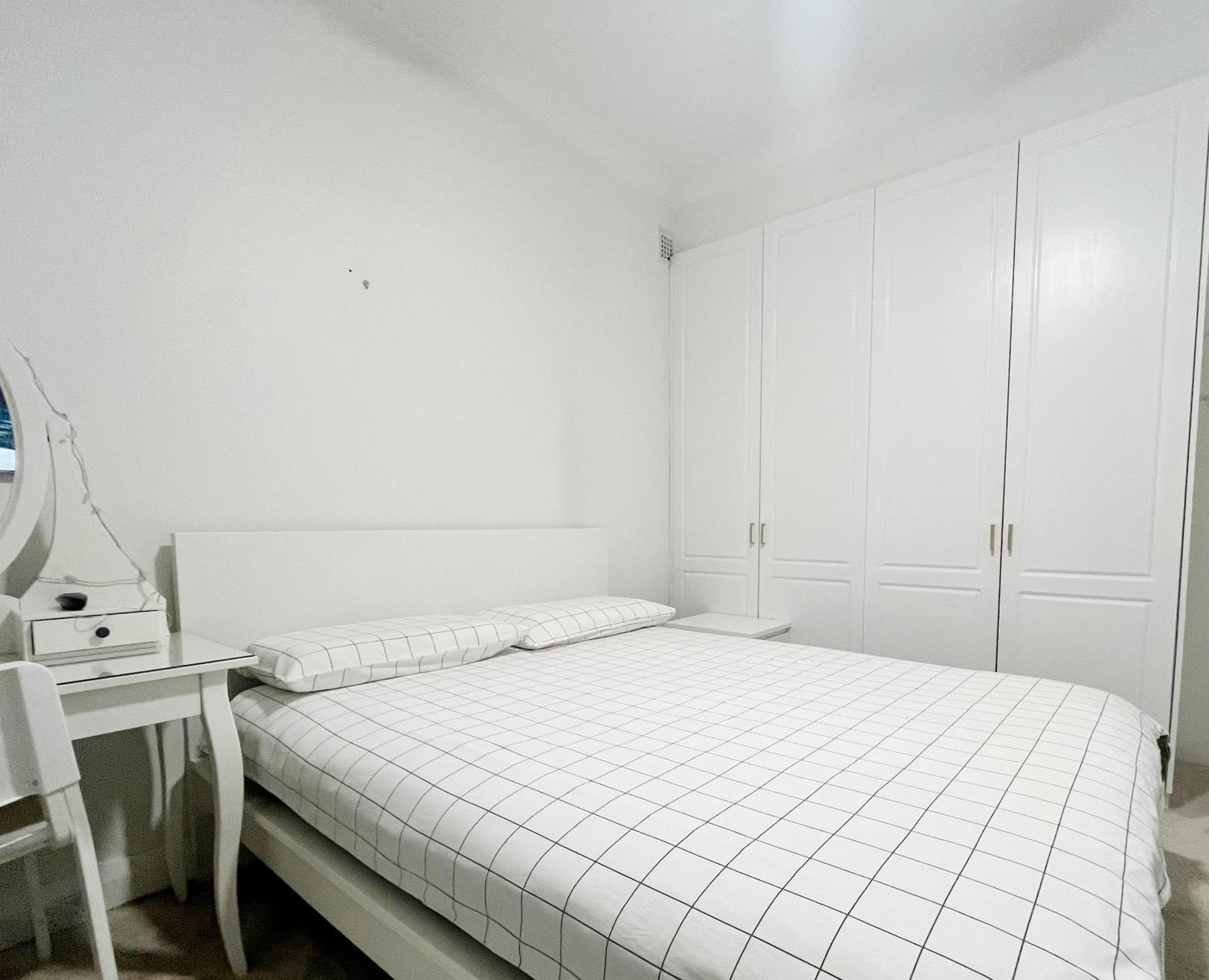 South Bay-room 1 And Airport Sydney