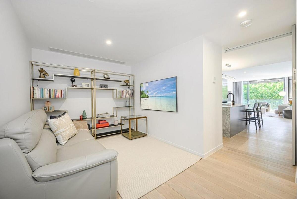 Luxury 3br In Woolloomooloo Apartment