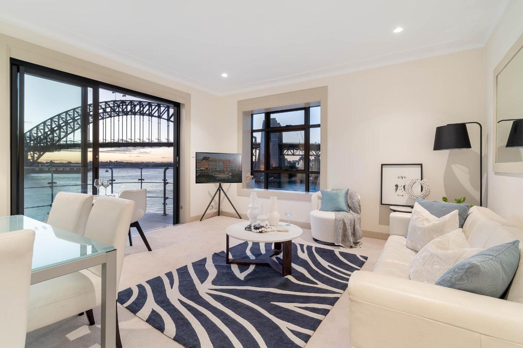 Apartment Reflections - World Class 360 Harbour Views! Sydney