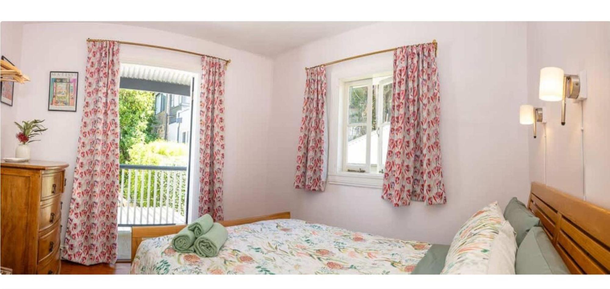 Charm & History 3bdr Close To Harbour Views Holiday home Sydney