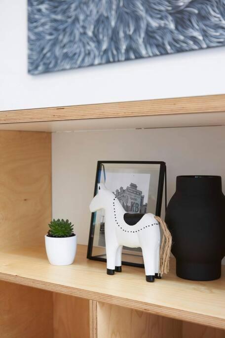 Gorgeous Glebe Loft Living *