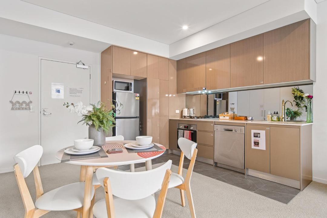 Spacious1 Br@waterfront Olympic Park_free Carpark Apartment Sydney