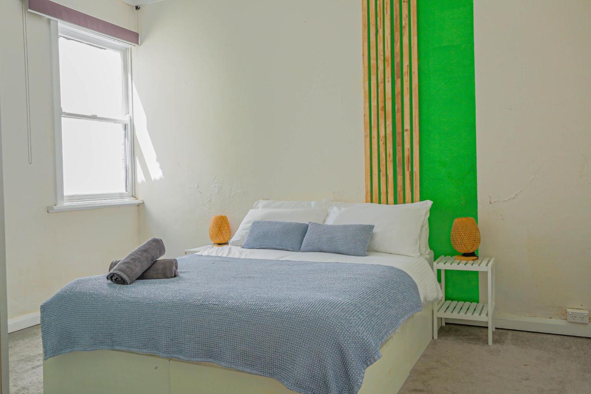 Dynamic 2 Bedroom Close To Buzz Darling St 2 E-bikes Included Sydney