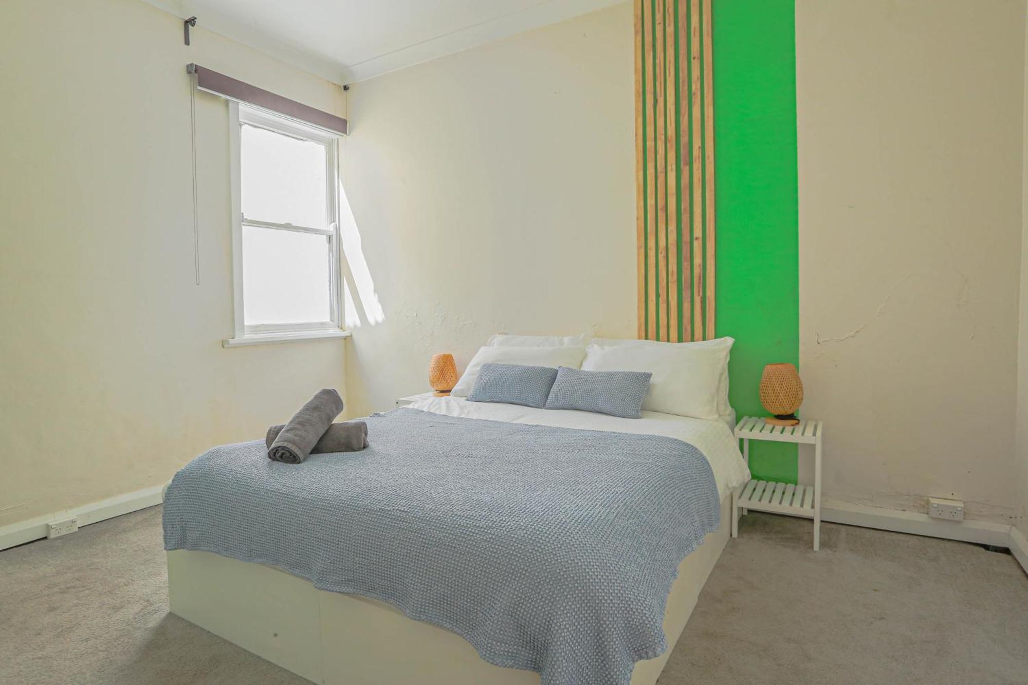 Dynamic 2 Bedroom Close To Buzz Darling St 2 E-bikes Included