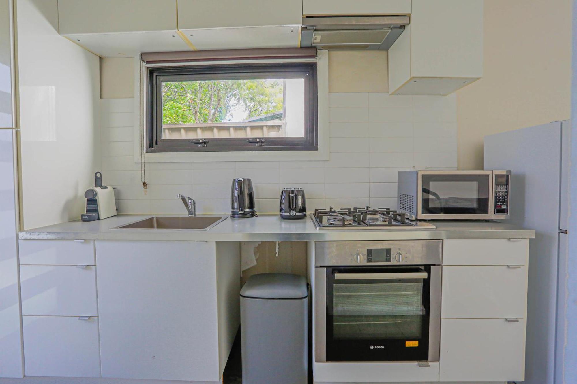 Dynamic 2 Bedroom Close To Buzz Darling St 2 E-bikes Included Holiday home