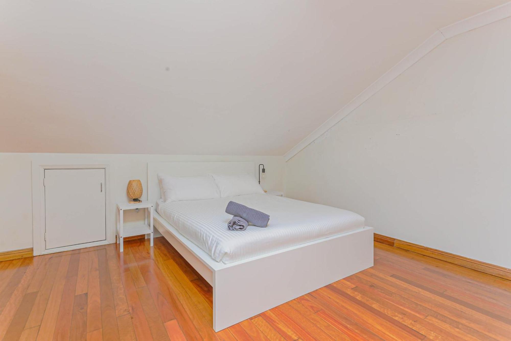 Comfortable 3 Bedroom House Pyrmont