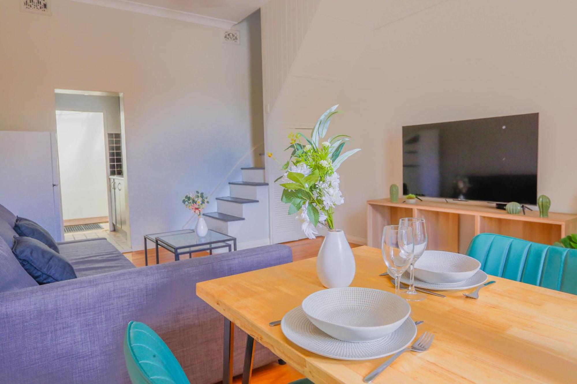 Choice 2 Bedroom House Woolloomooloo *