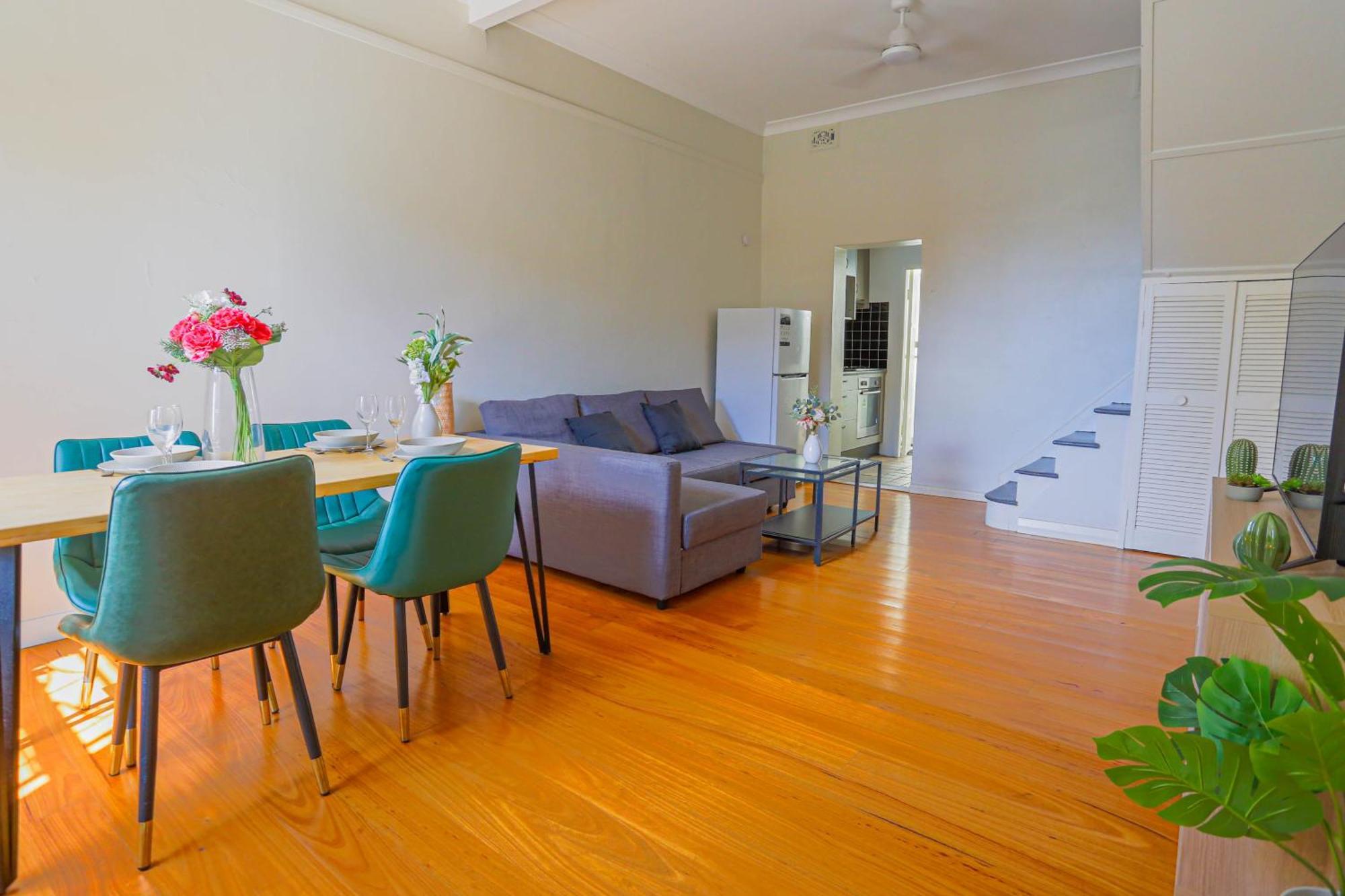 Choice 2 Bedroom House Woolloomooloo Sidney