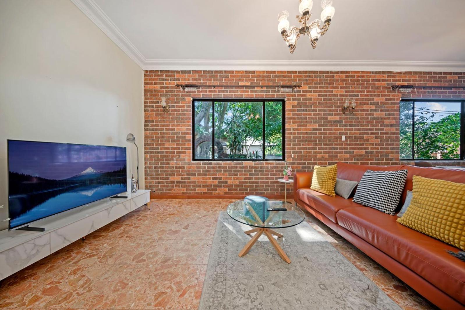 Spacious 4br Retreat In Bondi Holiday home