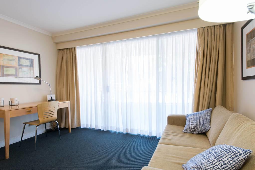 Grande Esplanade Sidney
