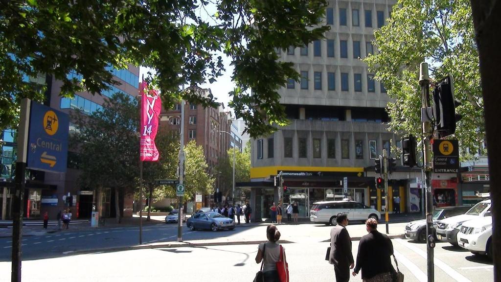 Private 2* Sydney
