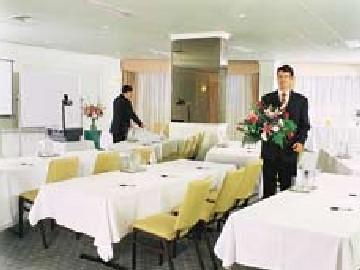 Gemini Hotel, Hotel Sidney