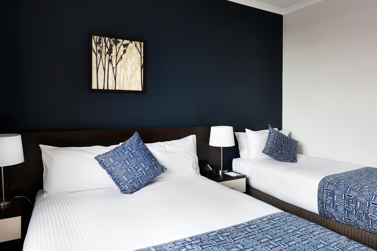 175 Westmead Motel 4*