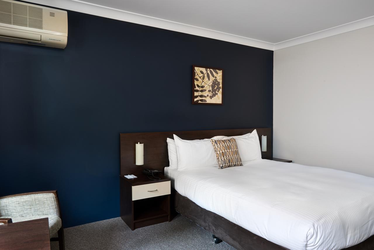 175 Westmead