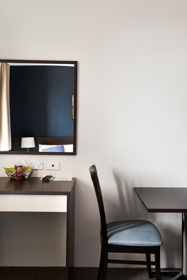 175 Westmead Motel 4*