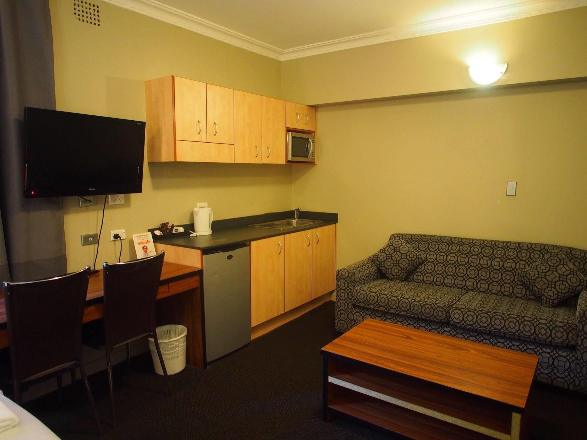 Uno Hotel 3*
