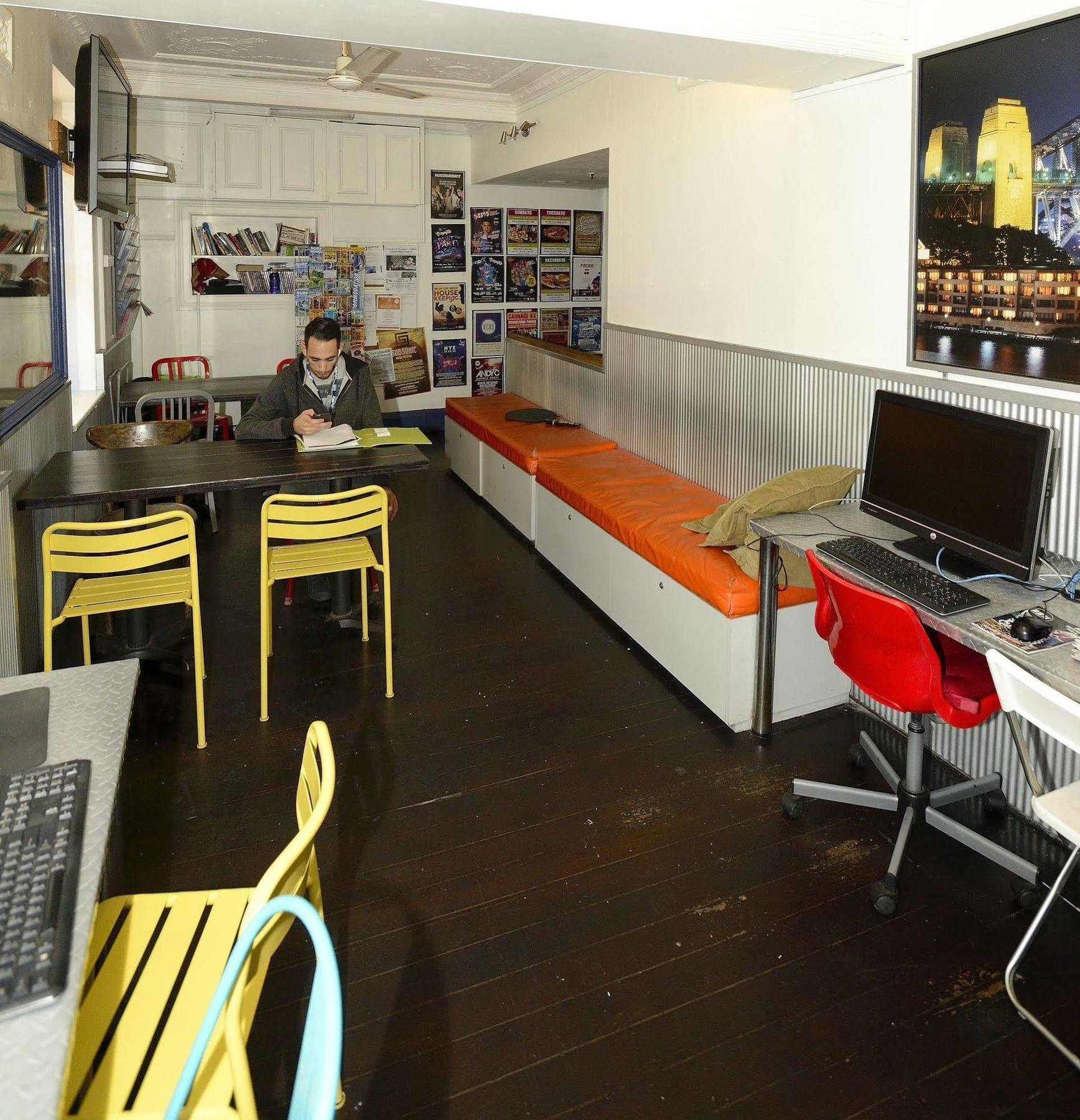 Hostel Tequila Sunrise Potts Point Sydney