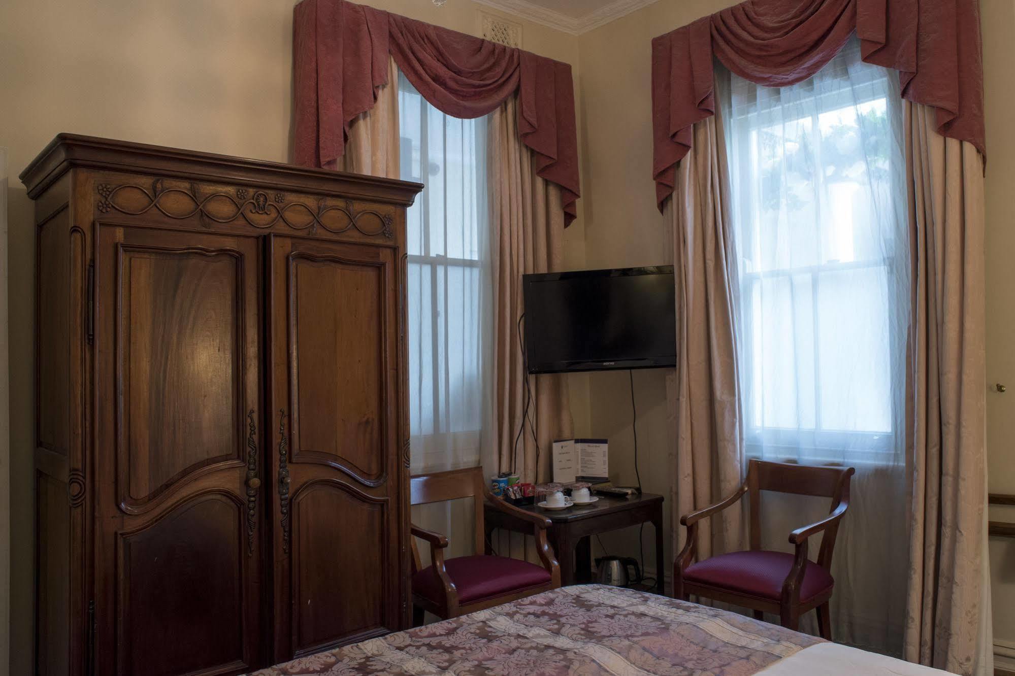 Manor Boutique Hotel 4*