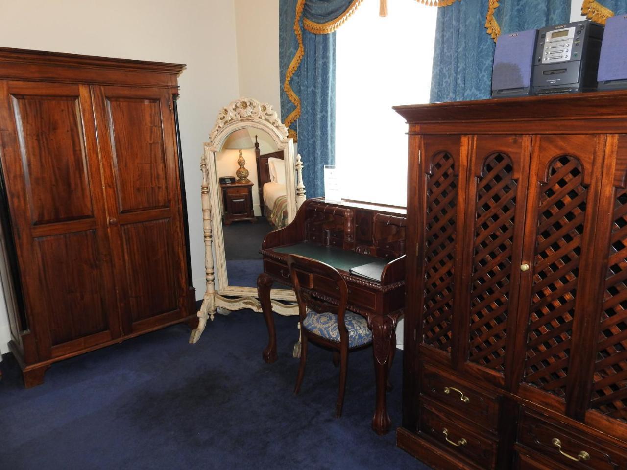 Manor Boutique Hotel 4*