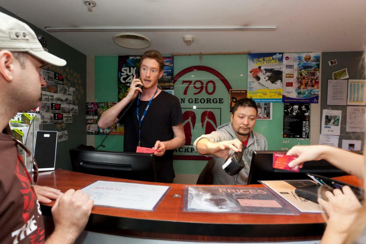 Hostel 790 On George Backpackers *