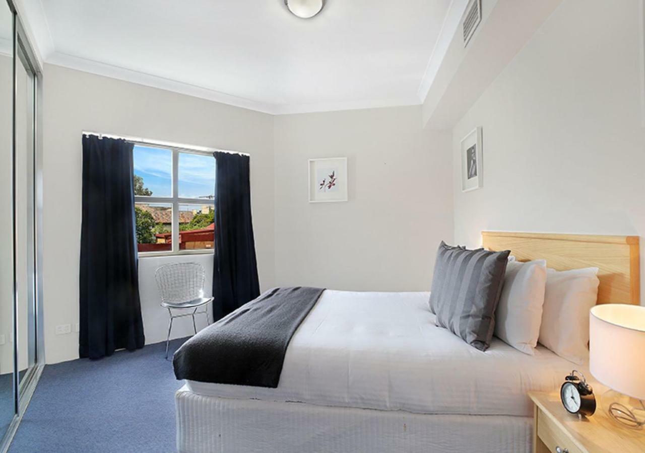 Airport Apartment