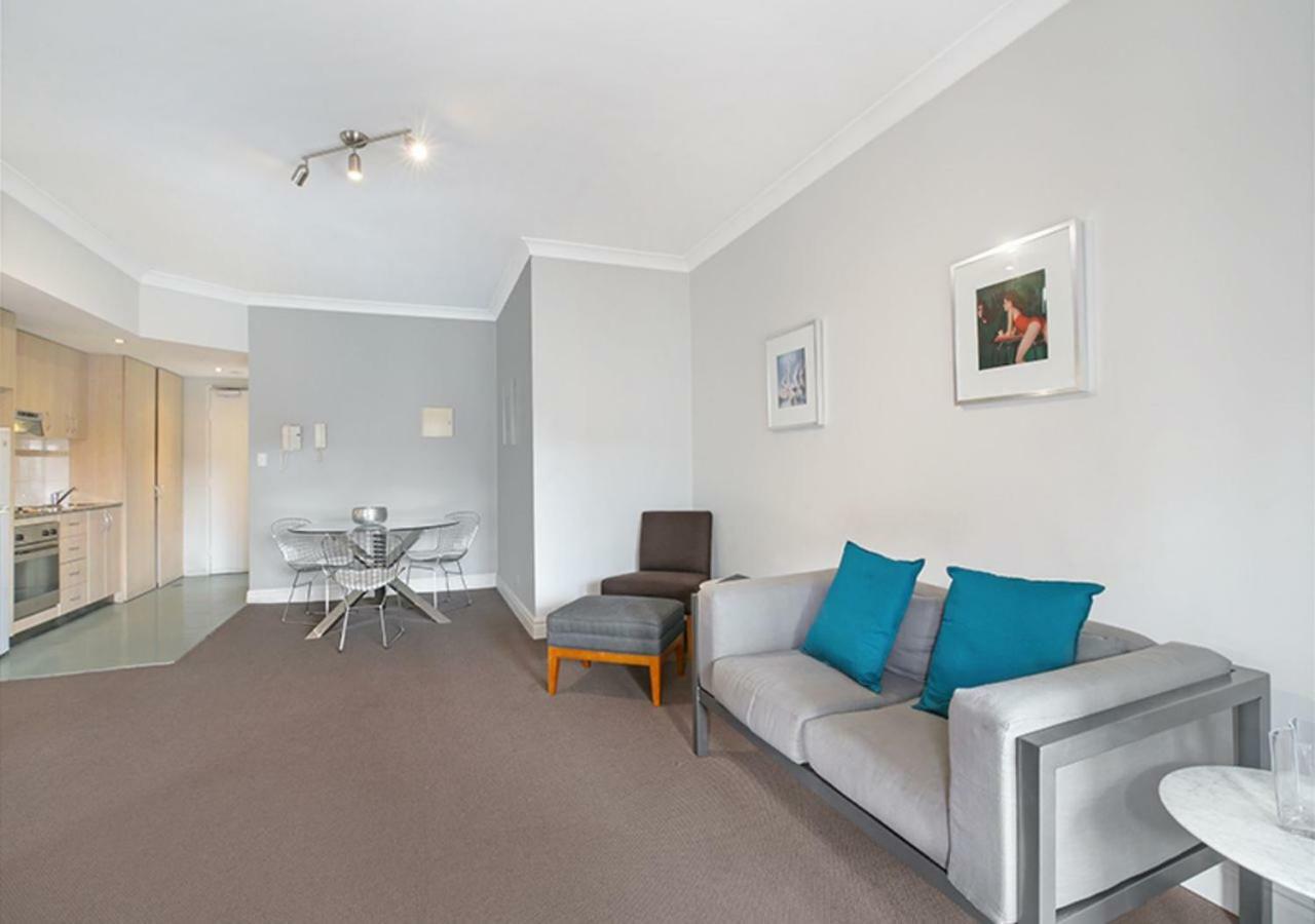 Airport Apartment