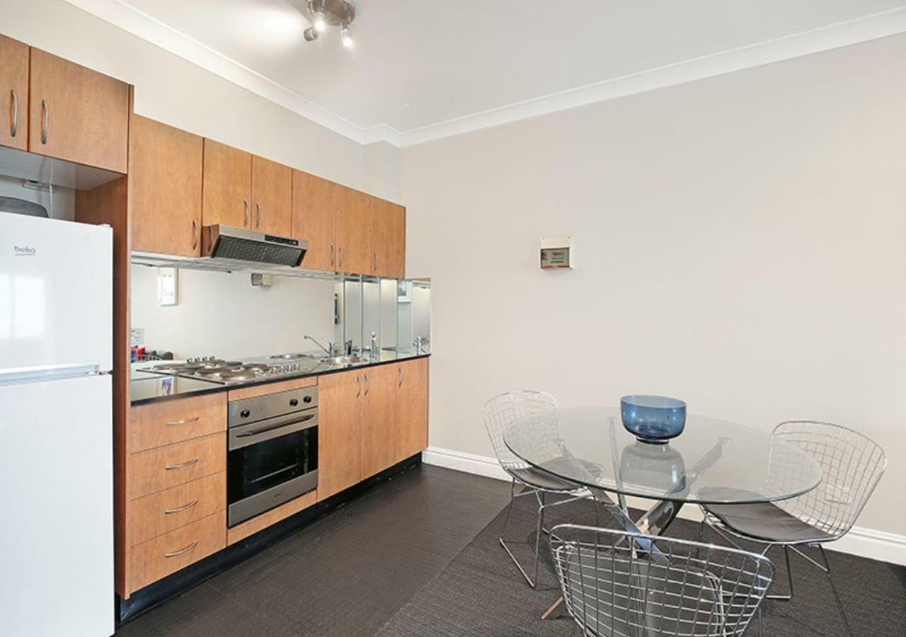 Airport Apartment