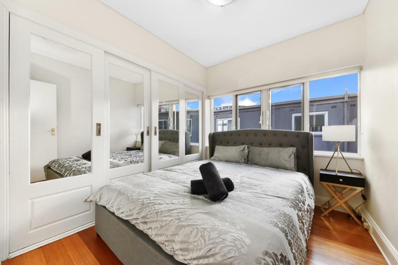 Panoramic Opera House & Harbour View Apartment *