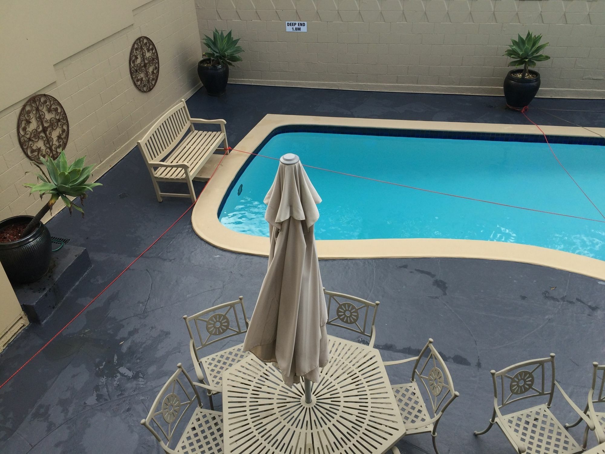 Twin Towers Hotel 4*
