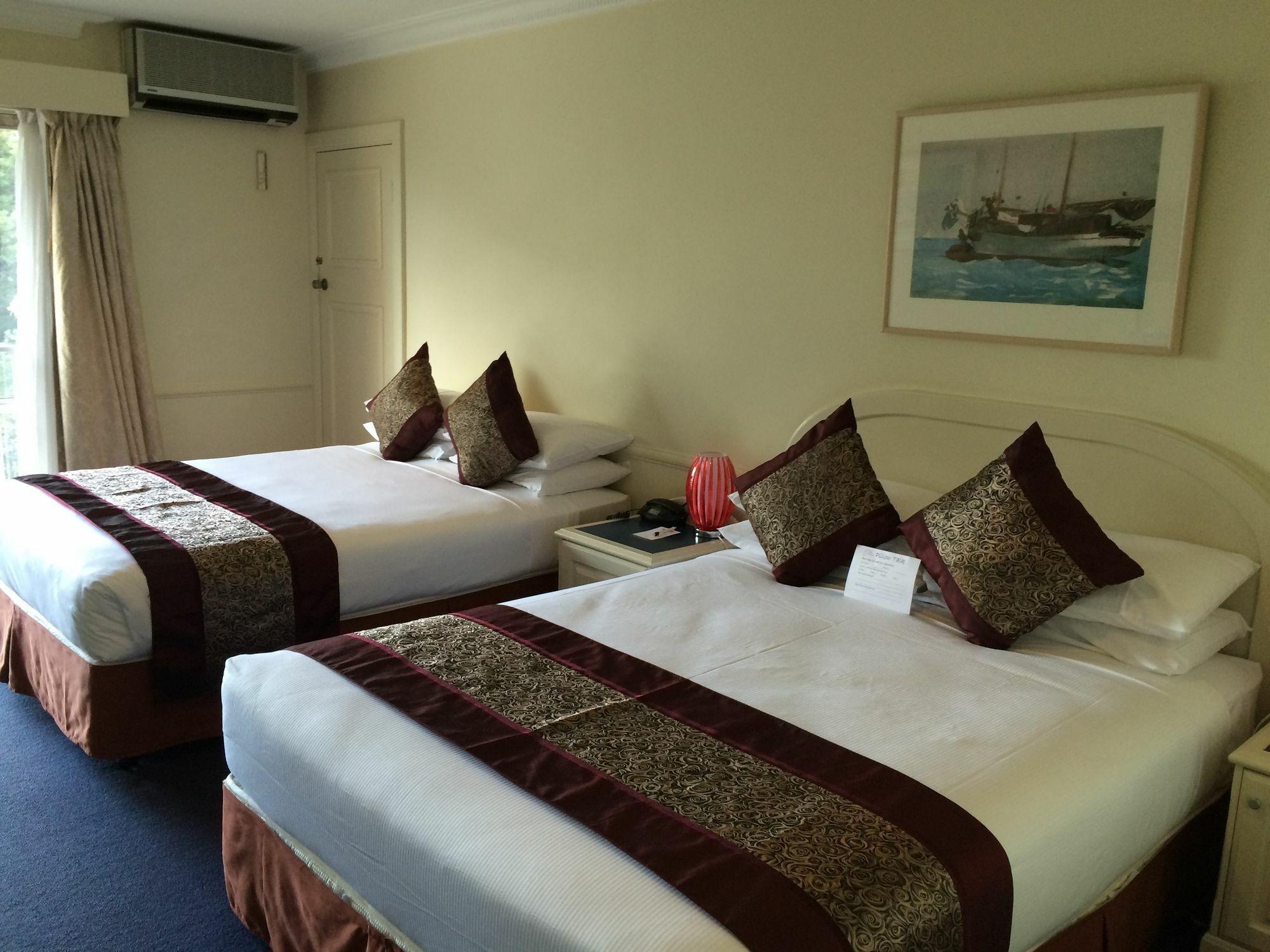 Twin Towers Hotel Sydney