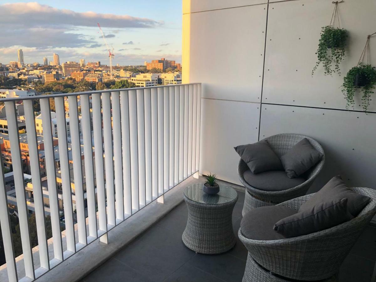 Redfern Apt With Great View *