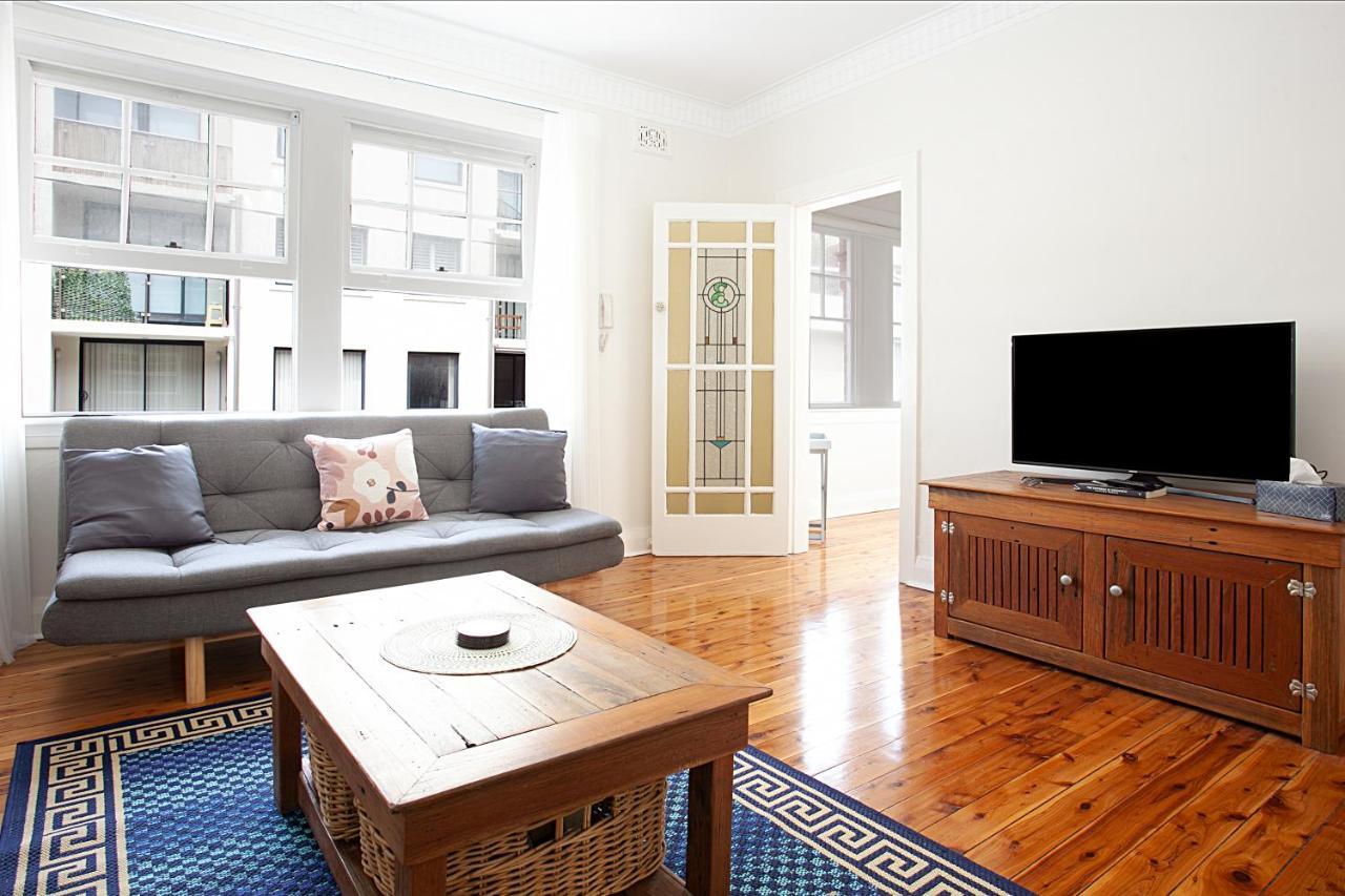 Sunlit 2-bed Metres From The Apartment Sydney