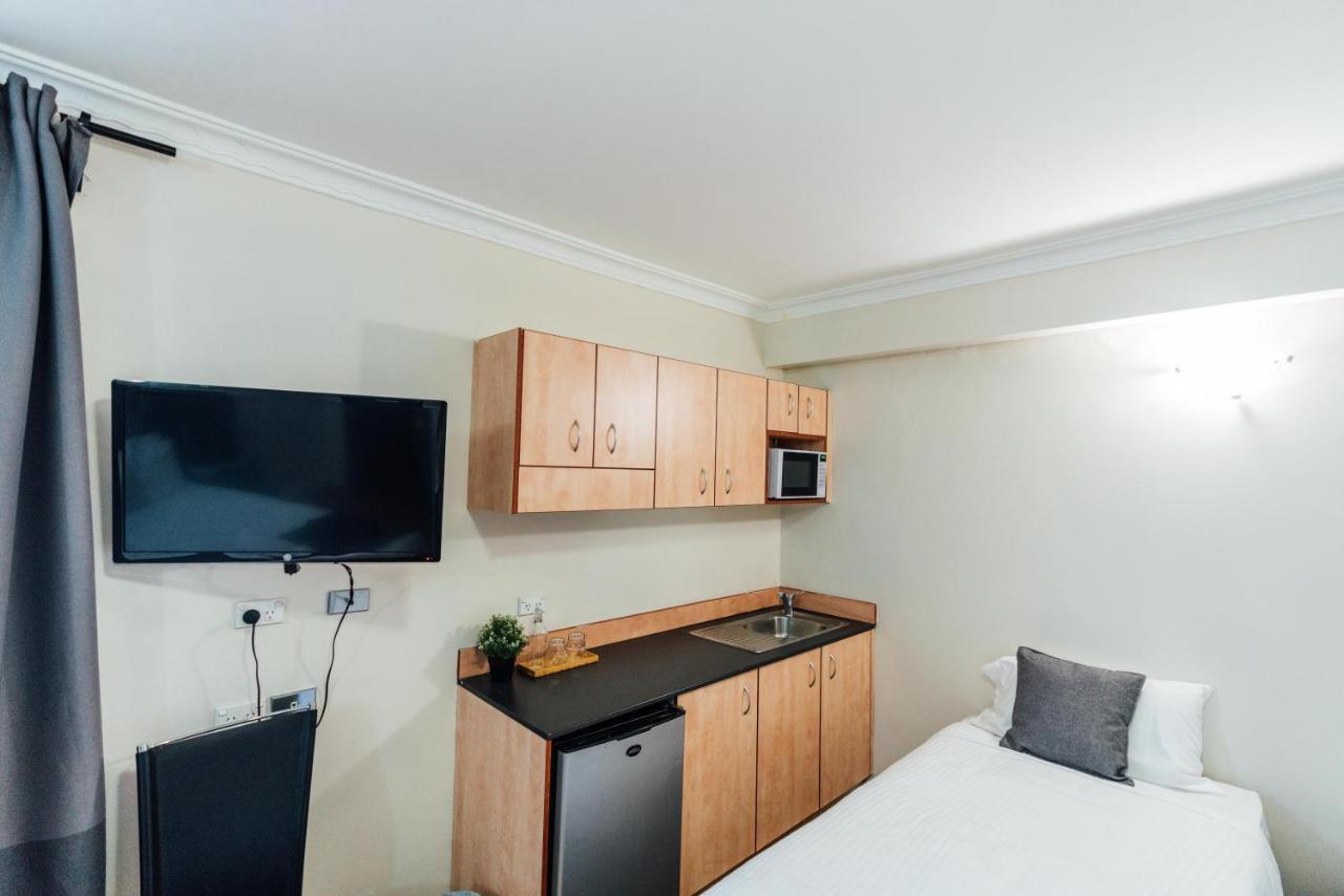 Uno Hotel 3*