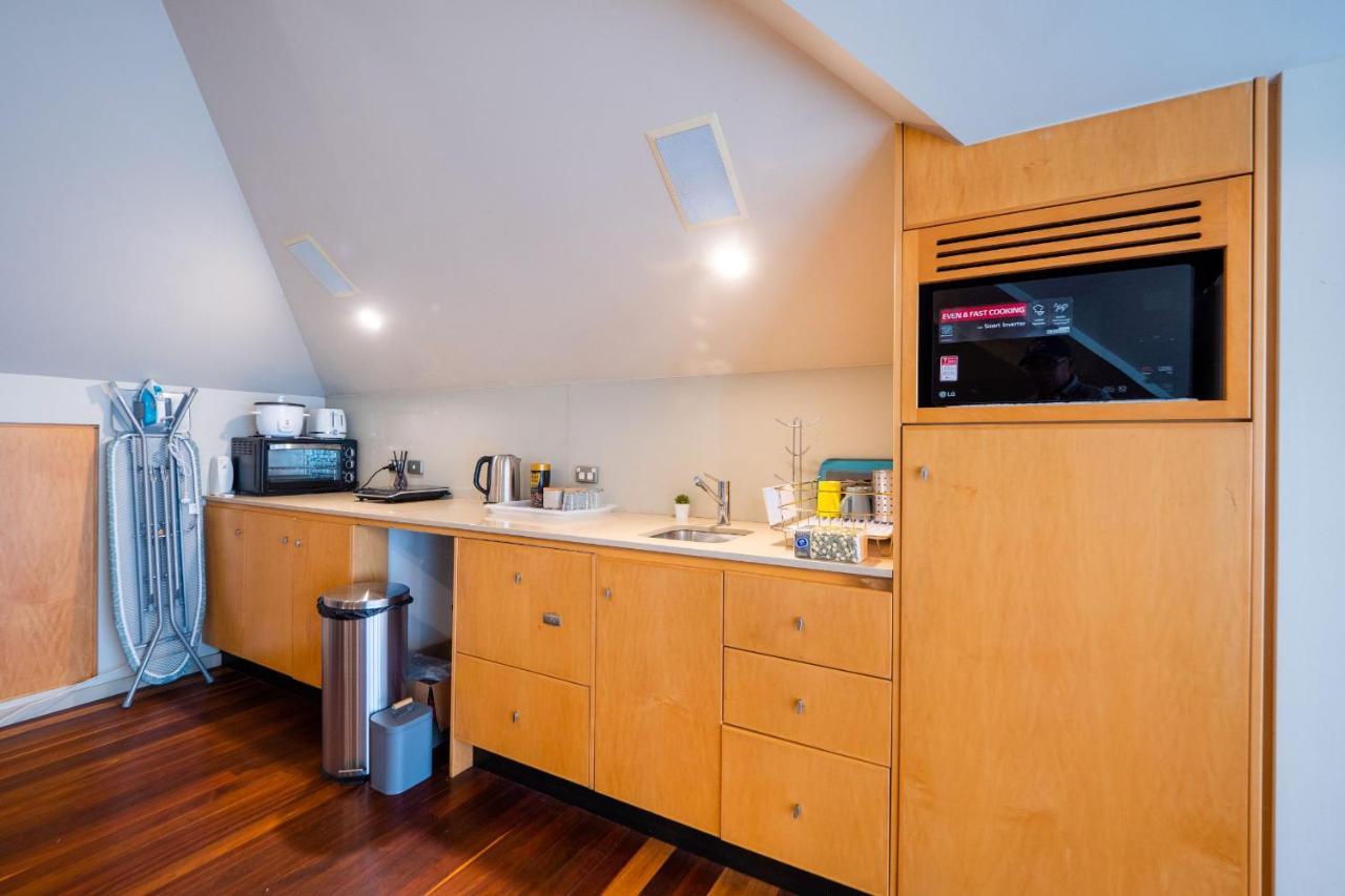 Quiet Private Studio In Strathfield With Kitchenette And Private Bathroom 3min To Station Sleeps 6 Sydney