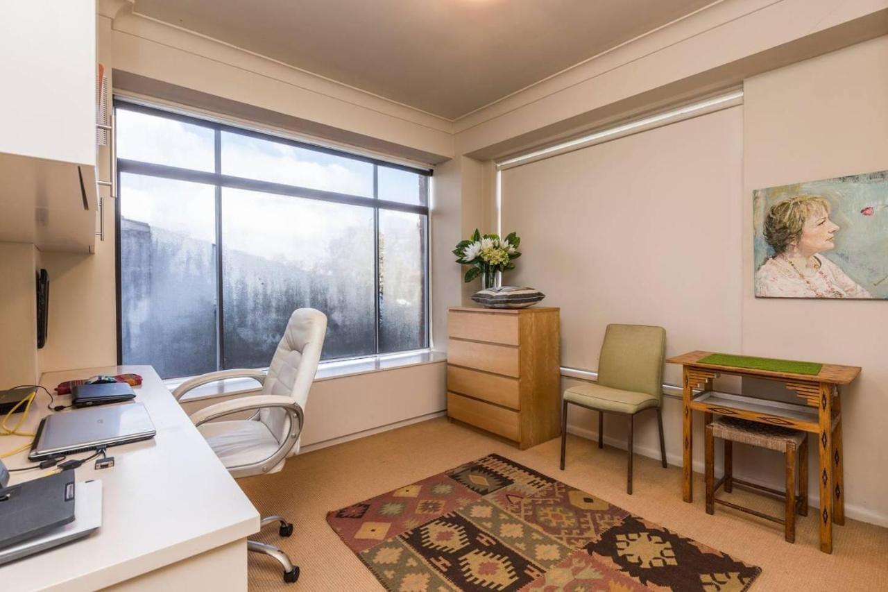 Million Dollar Harbour View Apartment